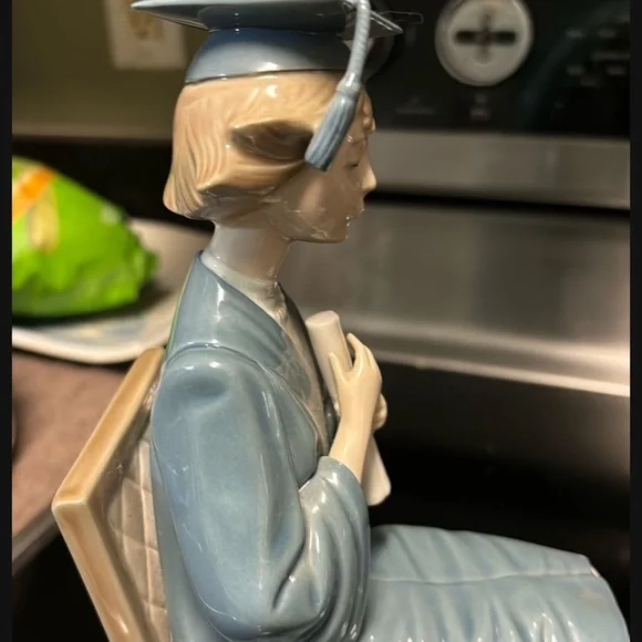 Lladro Graduate Sculpture 5199 - Picture 6 of 8